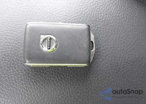 2020 Volvo Xc60 T5 Inscription z USA, uszkodzony, nr VIN YV4102RL6L1610073